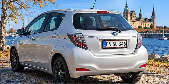 Toyota Yaris 2012 photo 4