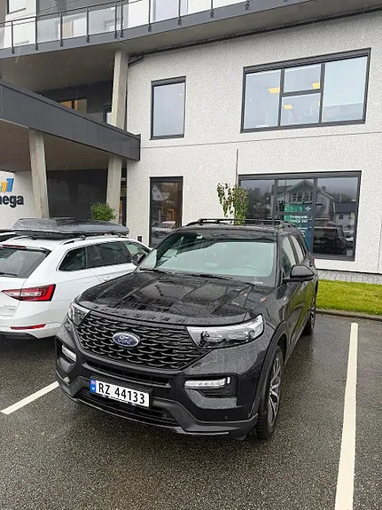 Ford Explorer 2022 photo 4