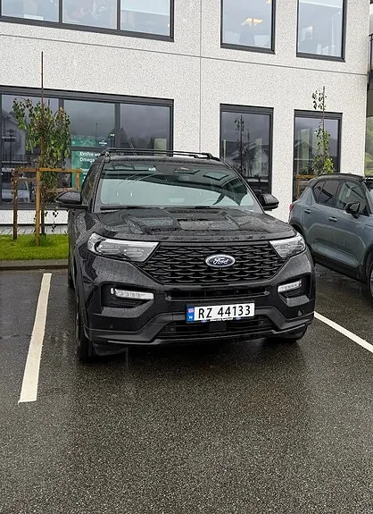 Ford Explorer 2022 photo 2