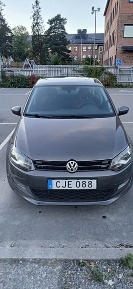 Volkswagen Polo 2011 photo 2