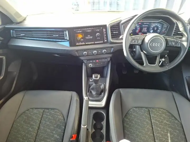 Audi A1 2024 photo 3