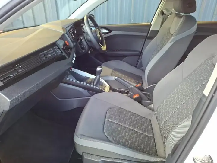 Audi A1 2024 photo 5