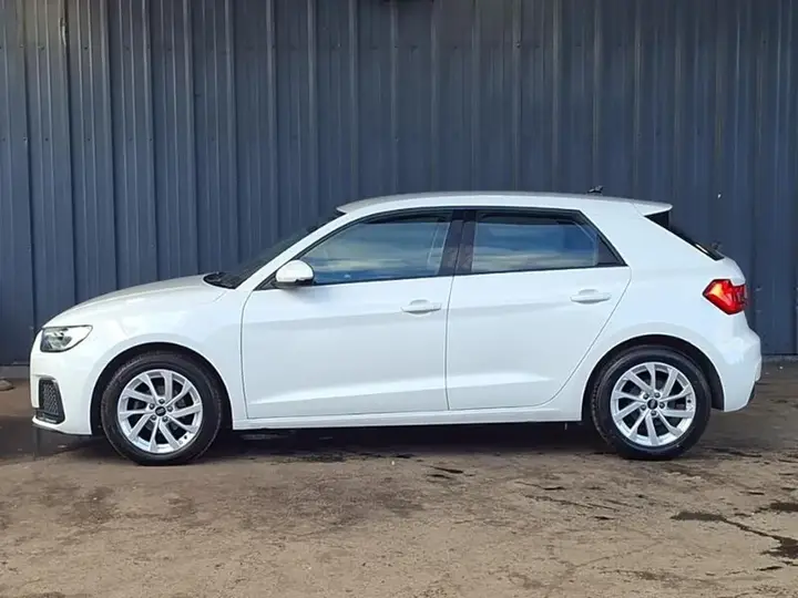Audi A1 2024 photo 4