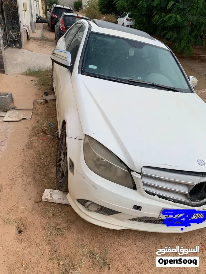 Mercedes-Benz C-Class 2012 photo 4