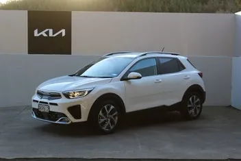 Kia Stonic 2024 photo 4