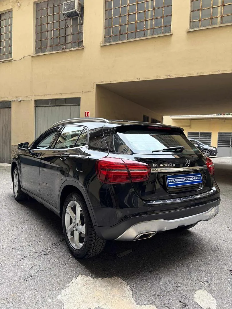 Mercedes-Benz Gla 2018 photo 2