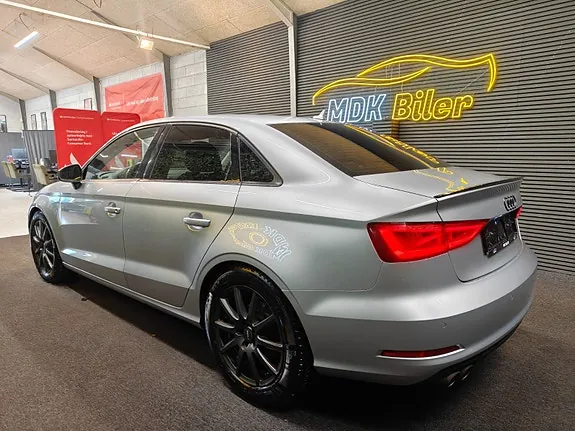 Audi A3 2015 photo 3