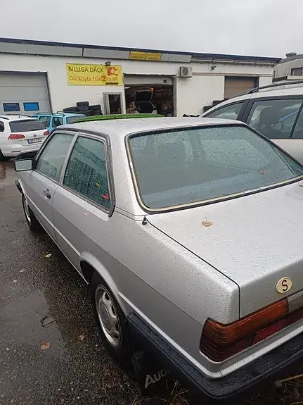 Audi 80 1982 photo 4