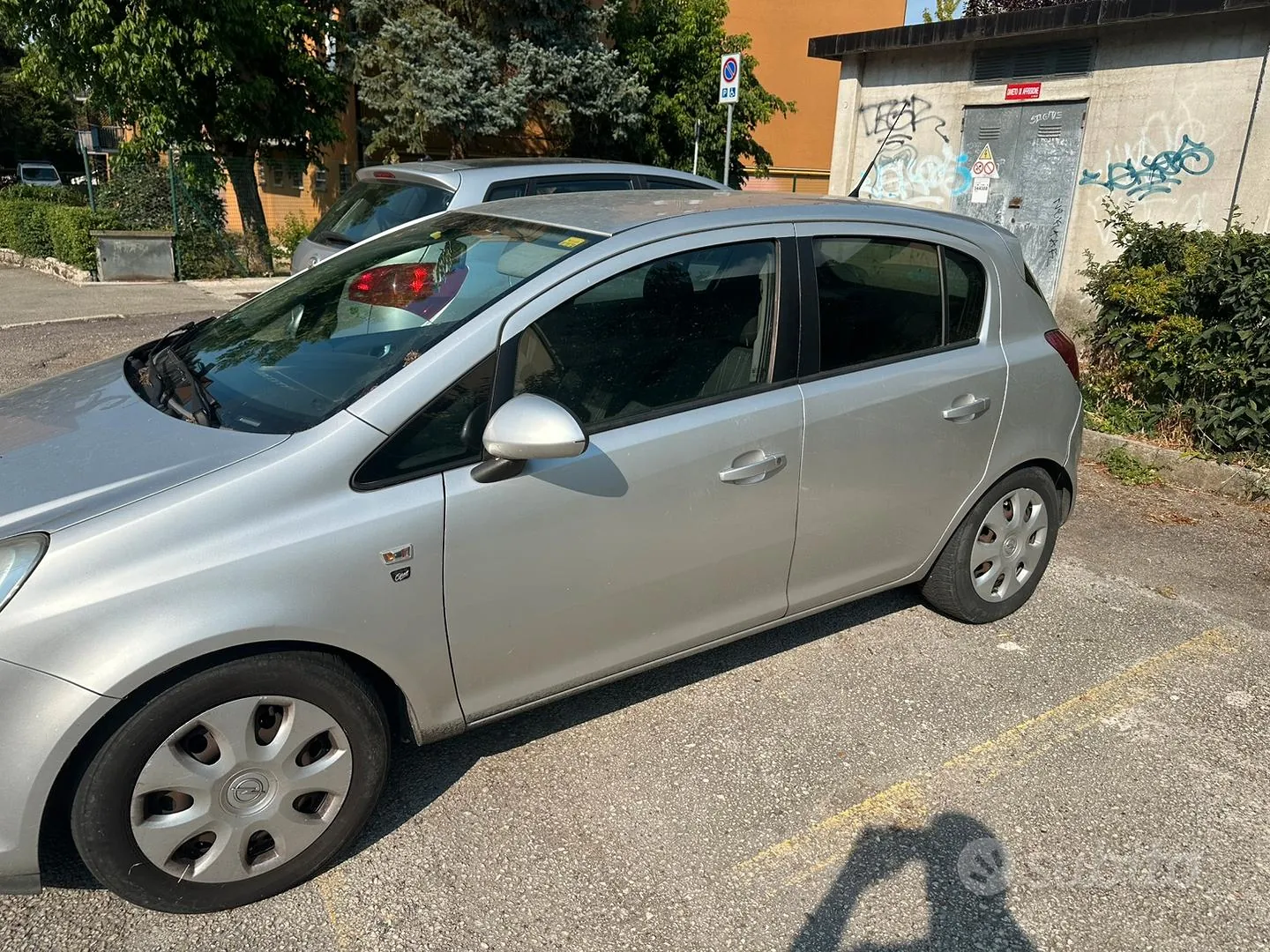 Opel Corsa 2010 photo 2
