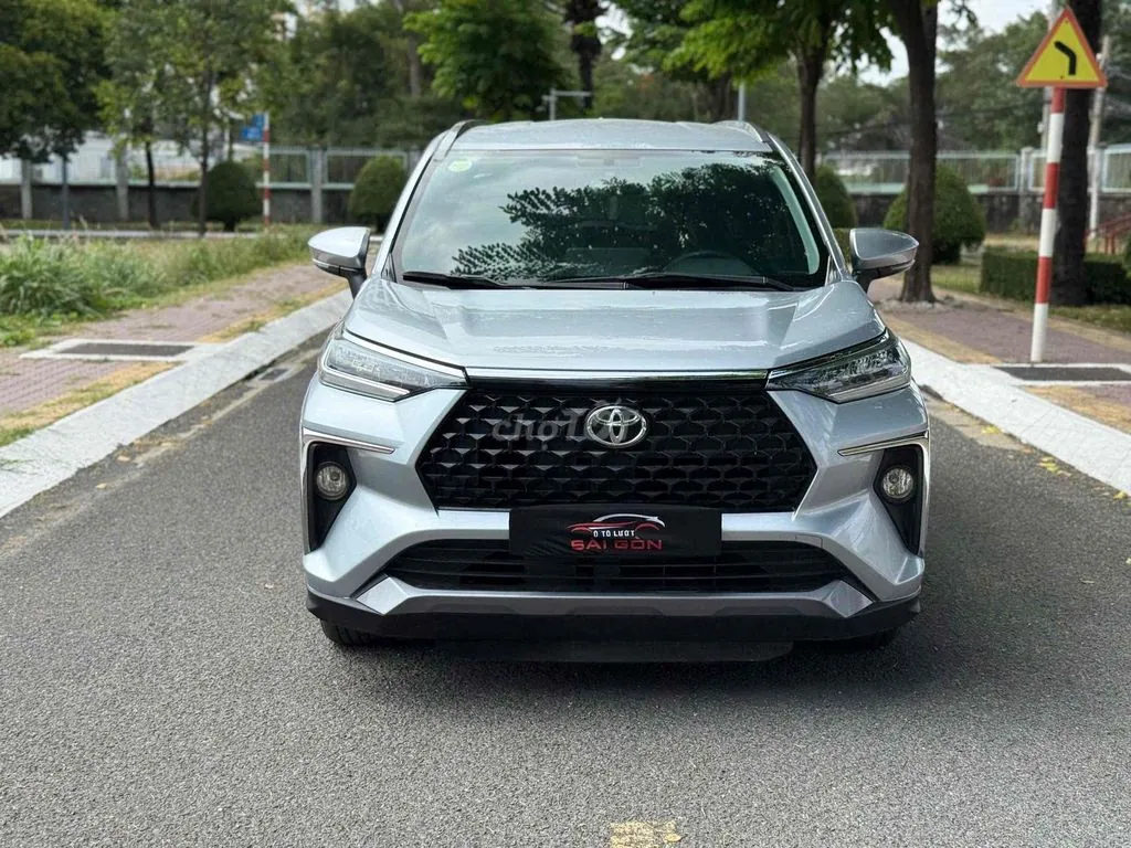 Toyota Veloz Cross