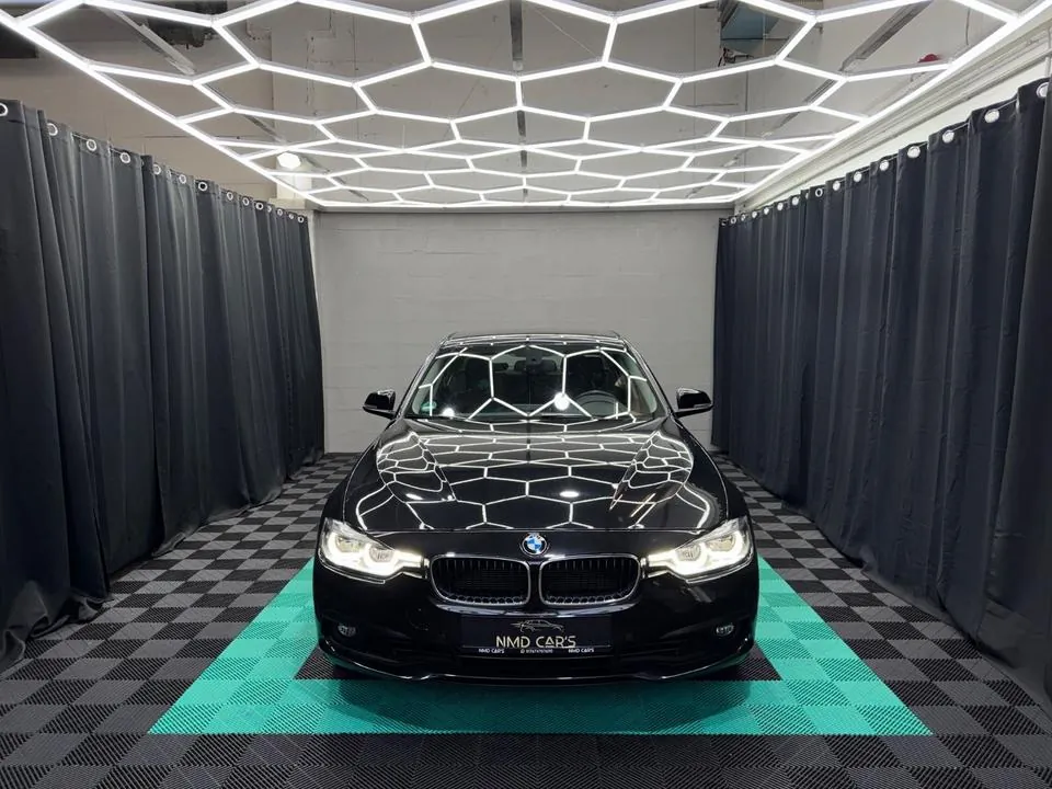 BMW 318I
