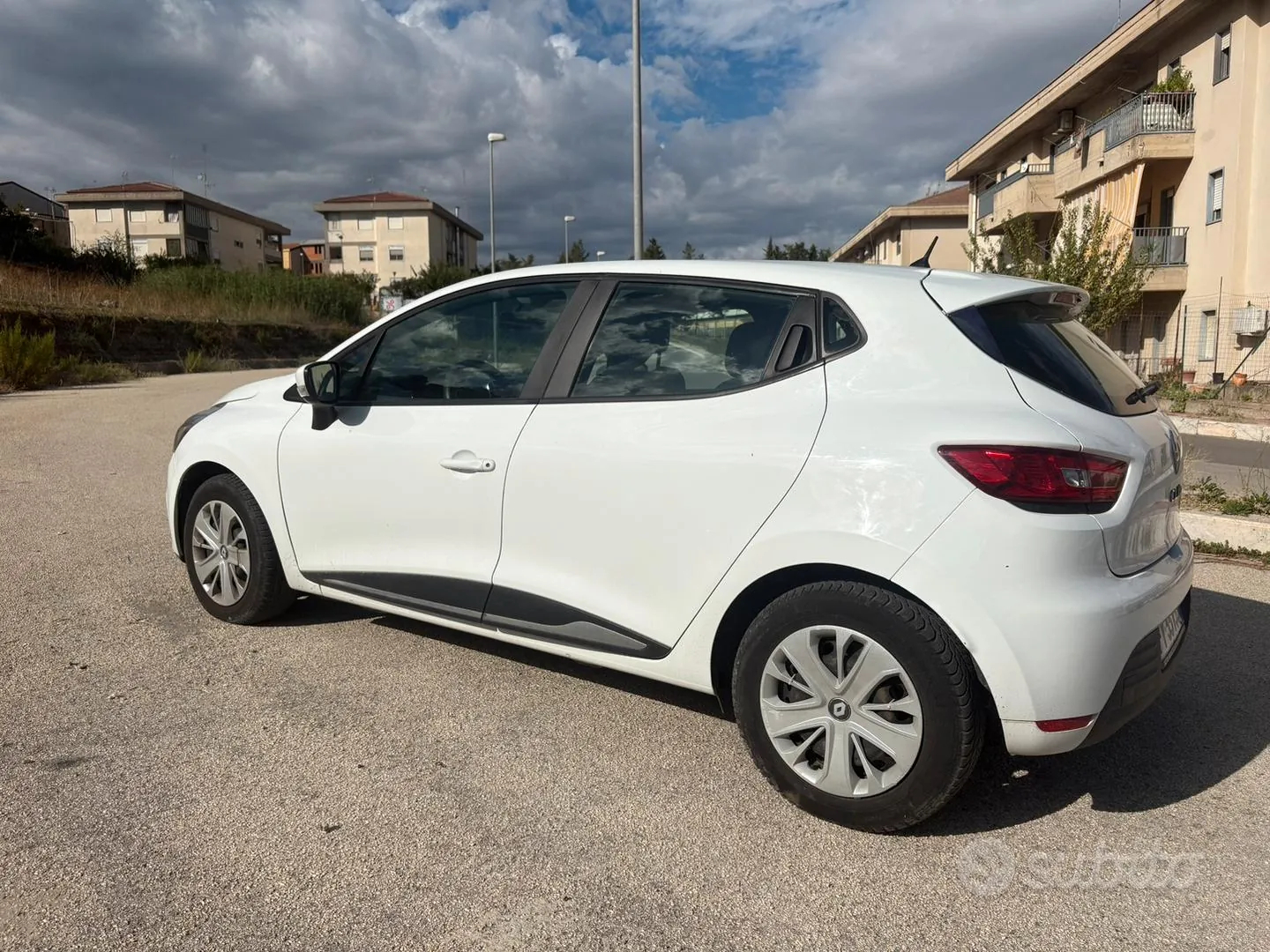 Renault Clio 2019 photo 2