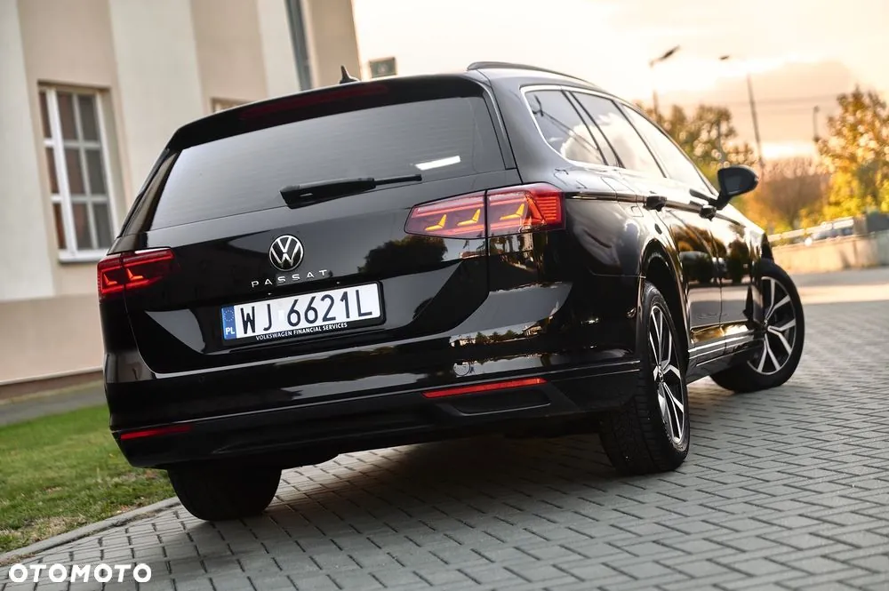 Volkswagen Passat 2023 photo 2