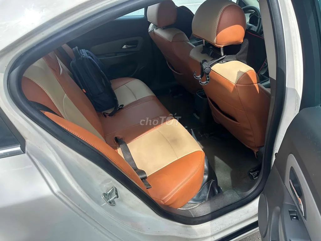 Chevrolet Cruze 2011 photo 2