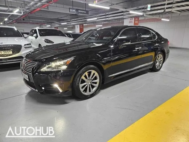 Lexus Ls 2016 photo 3