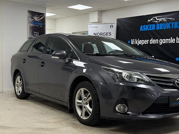 Toyota Avensis 2012 photo 2
