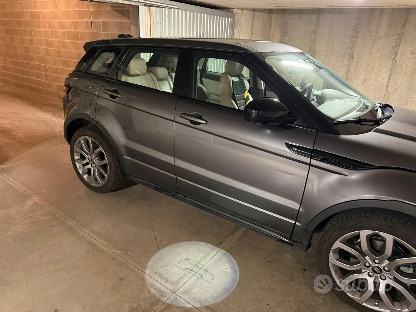 Land Rover Range Rover Evoque 2017 photo 2