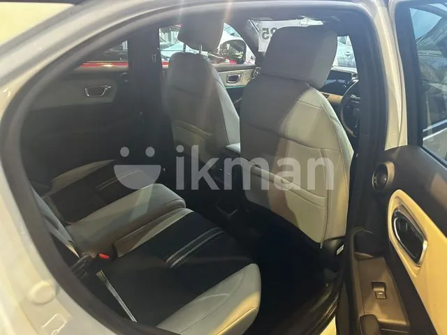 Honda Vezel 2025 photo 4
