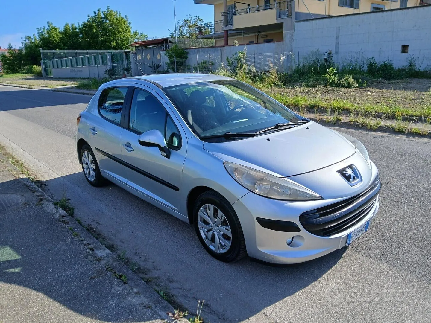 Peugeot 207 2009 photo 2