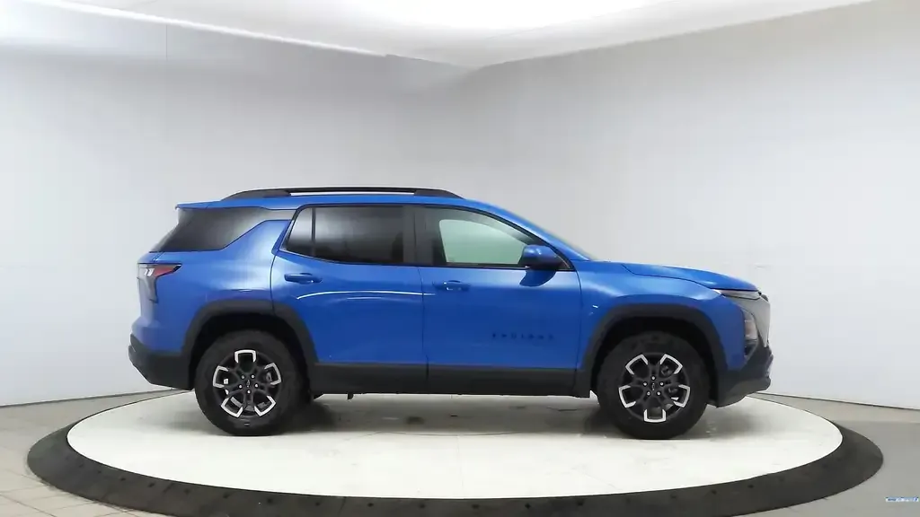 Chevrolet Equinox 2026 photo 2