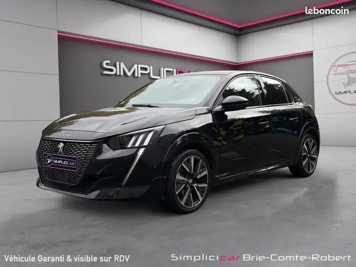 Peugeot 208 2021 photo 3