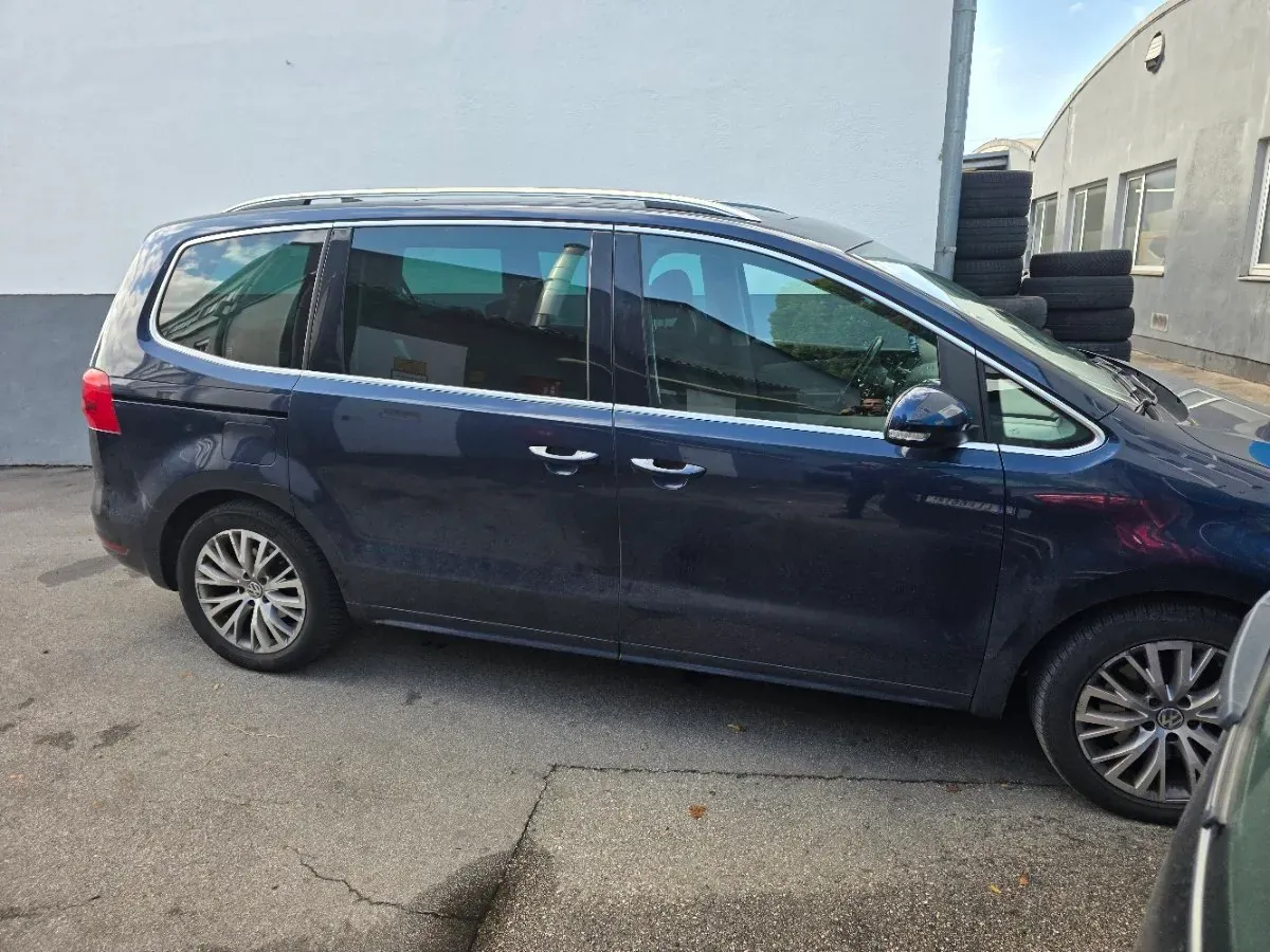 Volkswagen Sharan 2010 photo 3