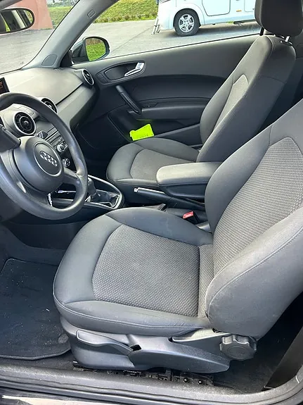 Audi A1 2011 photo 3