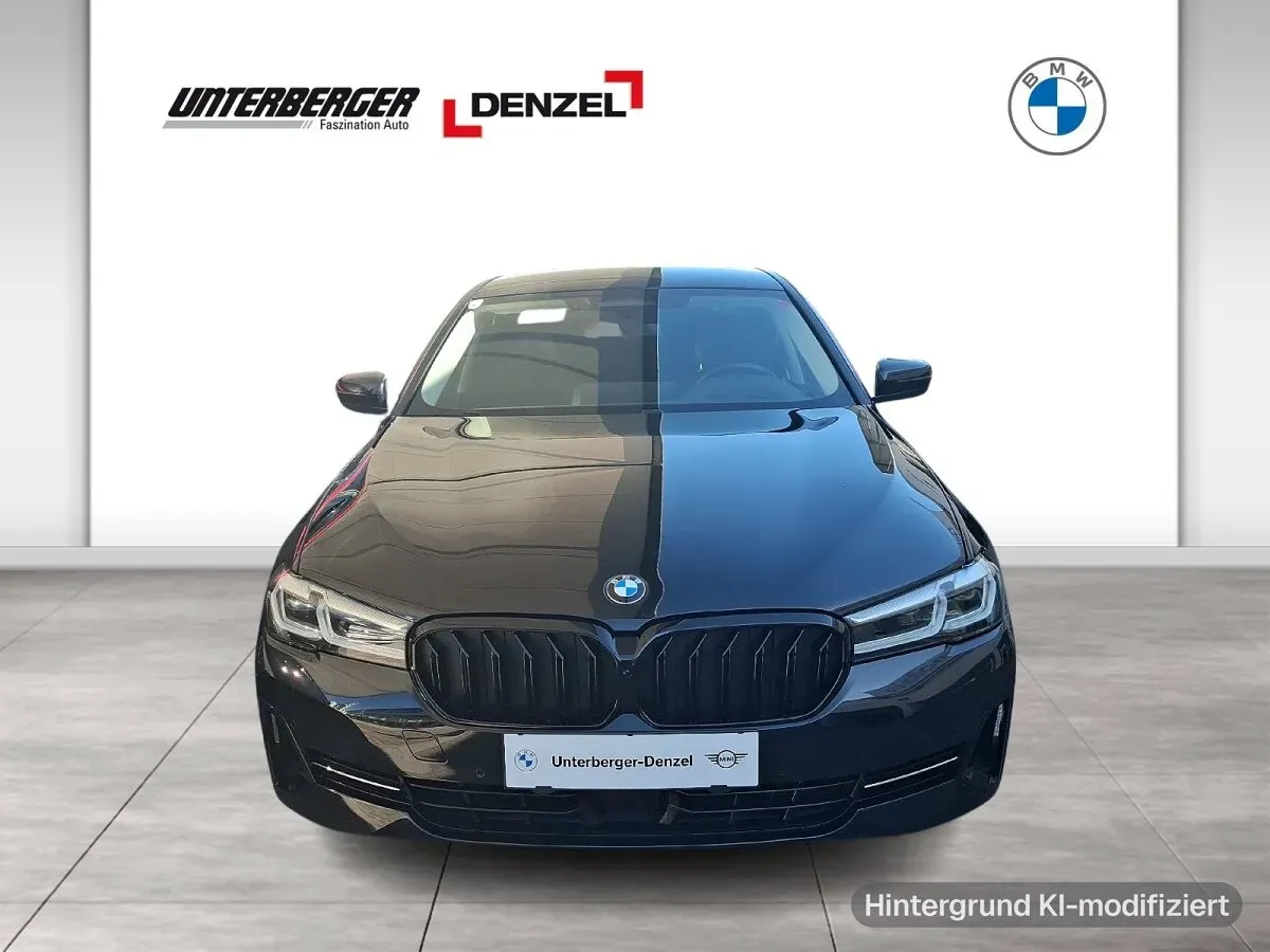 BMW 5 Series 2022 photo 2