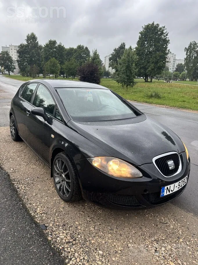 Seat Leon 2008 photo 2