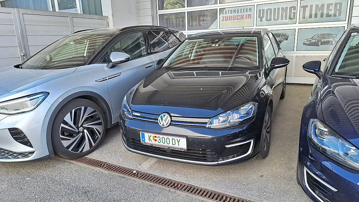 Volkswagen Golf 2018 photo 2