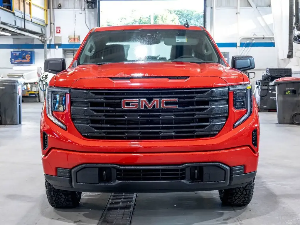 GMC Sierra 1500 2026 photo 2