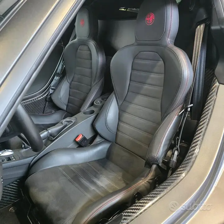 Alfa Romeo 4C 2015 photo 5