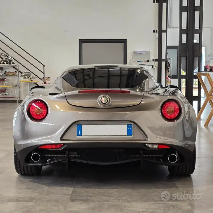 Alfa Romeo 4C 2015 photo 3