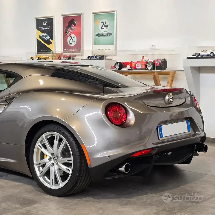 Alfa Romeo 4C 2015 photo 2