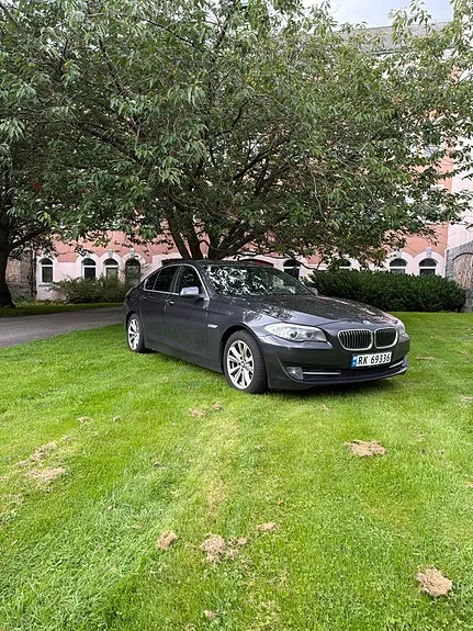 BMW 520D 2012 photo 2