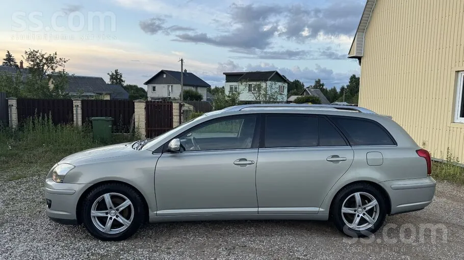 Toyota Avensis 2006 photo 2