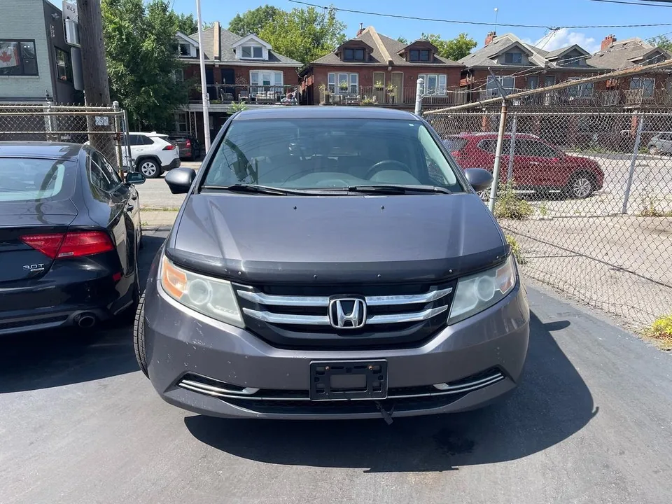 Honda Odyssey 2014 photo 2