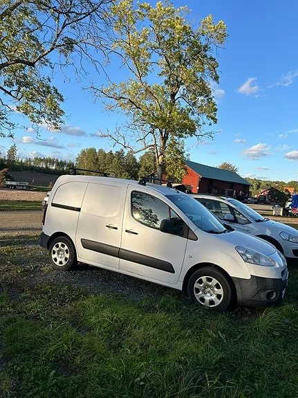 Peugeot Partner 2012 photo 2