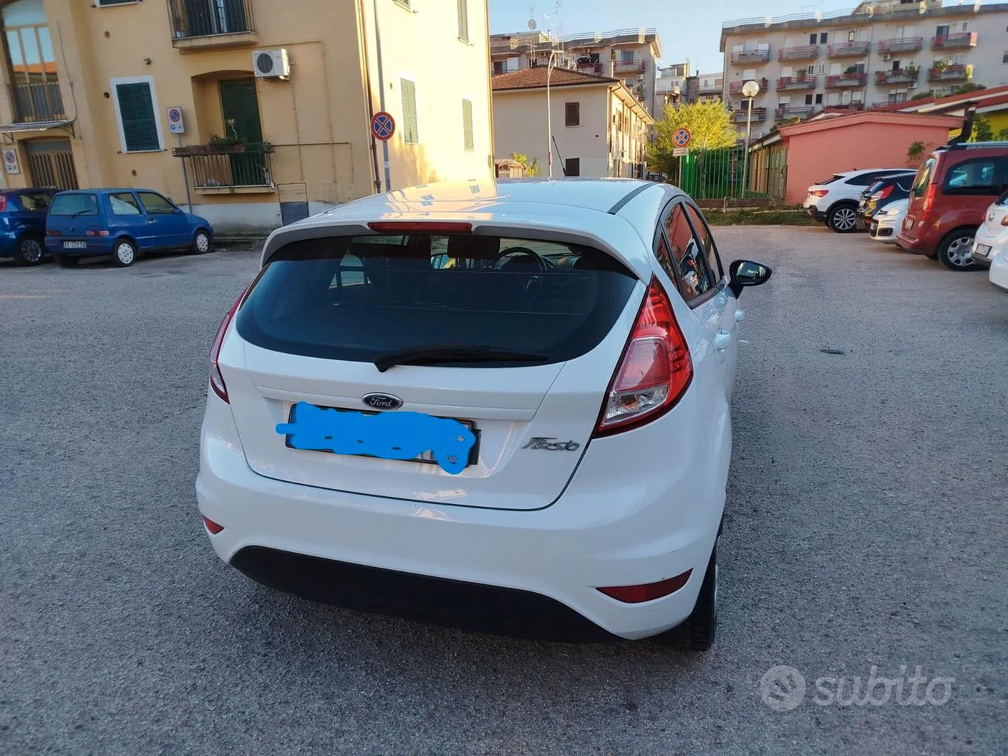 Ford Fiesta 2015 photo 2