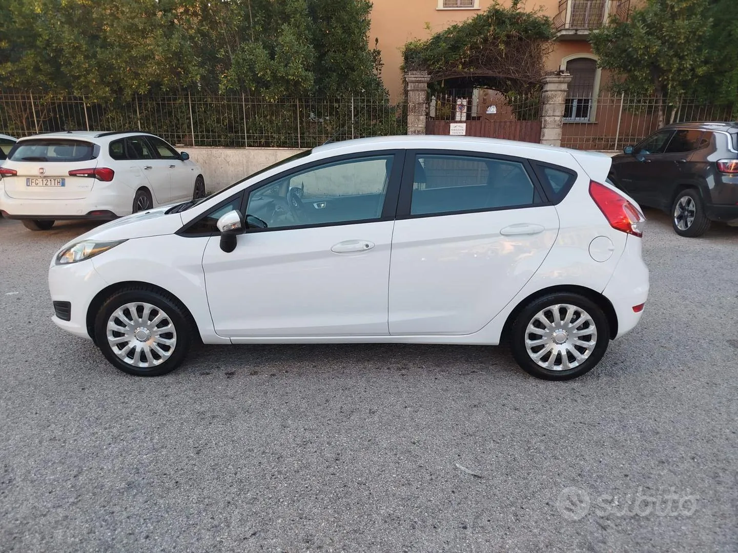 Ford Fiesta 2015 photo 5