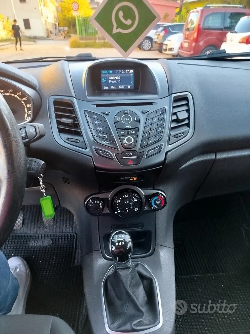 Ford Fiesta 2015 photo 3