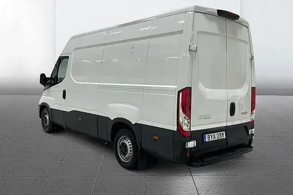 Iveco Daily 2023 photo 5