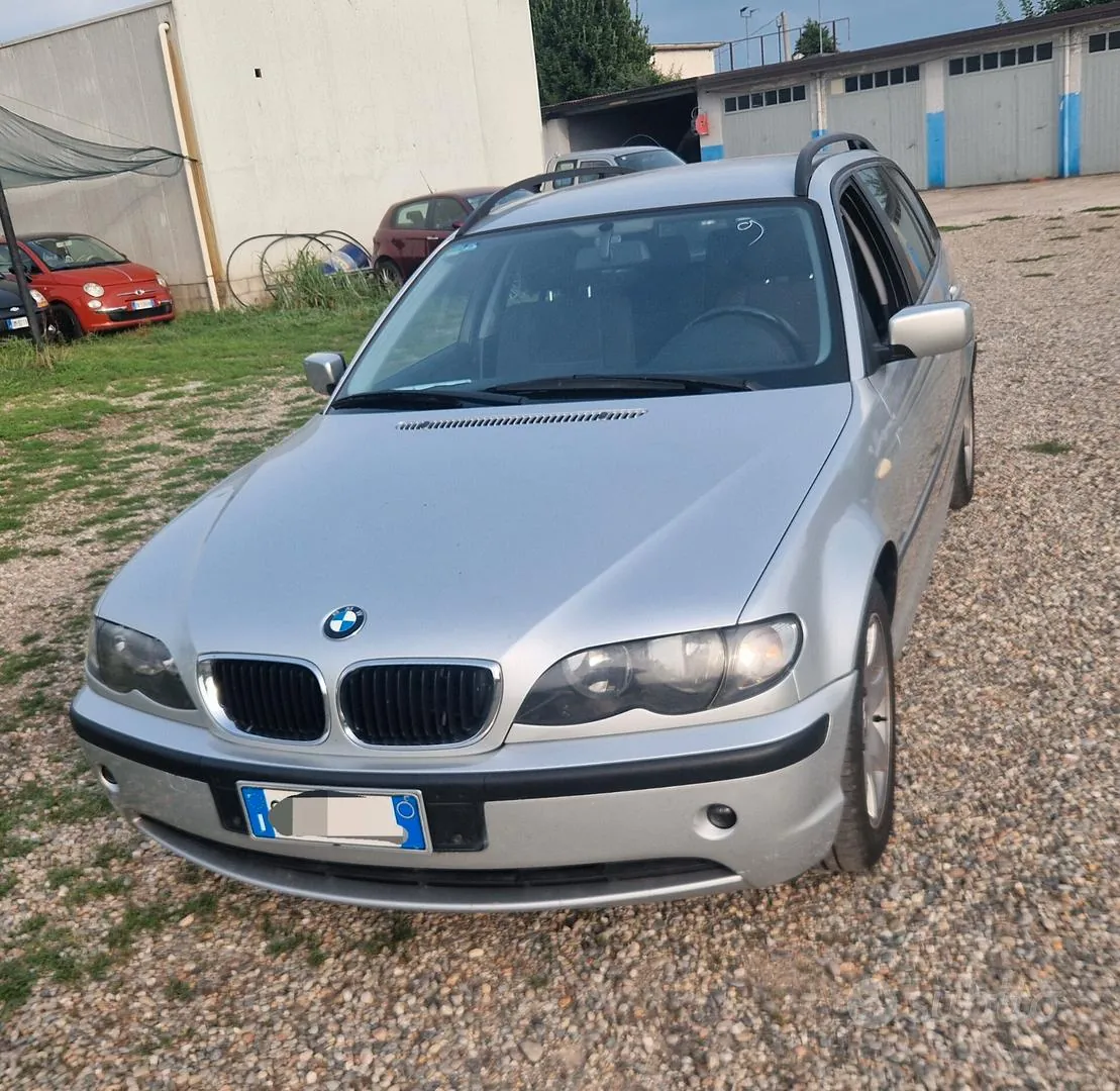 BMW 320 2004 photo 2