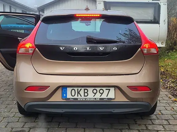 Volvo V40 2017 photo 2