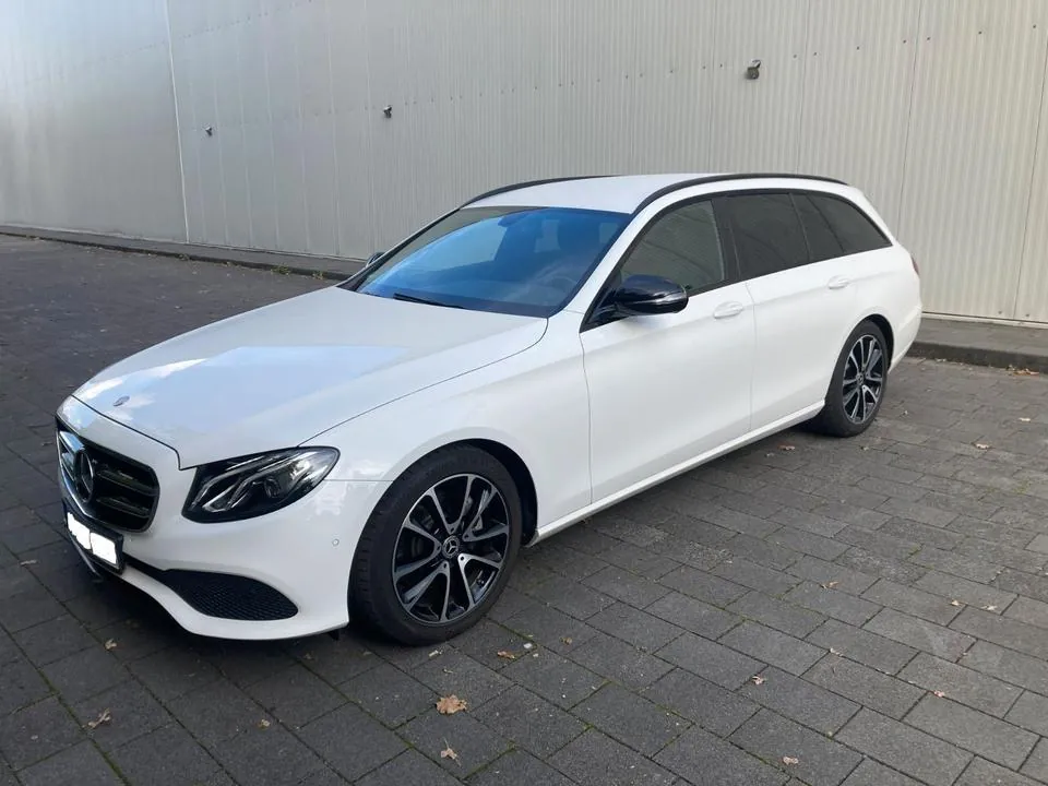 Mercedes-Benz 220D