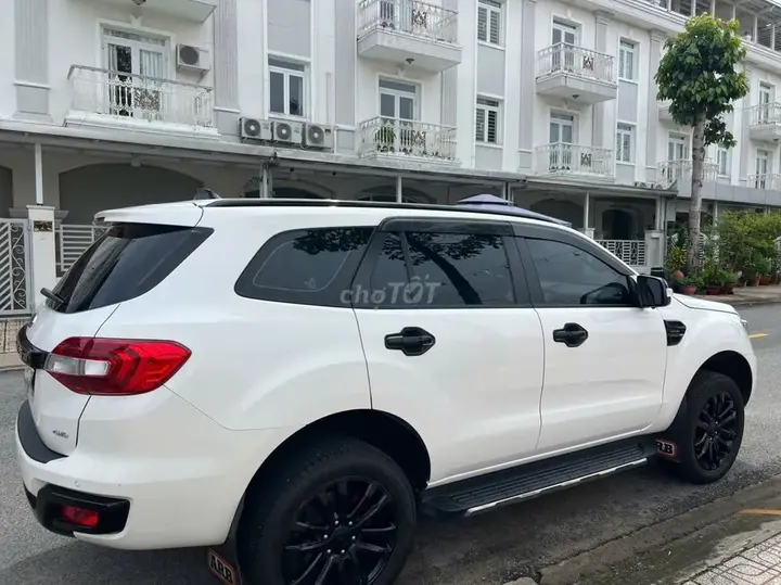 Ford Everest 2021 photo 3