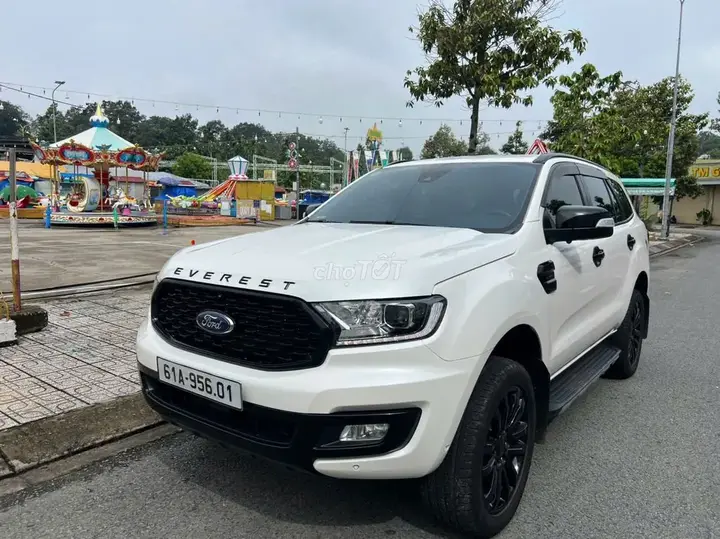 Ford Everest 2021 photo 2
