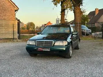 Mercedes-Benz C200