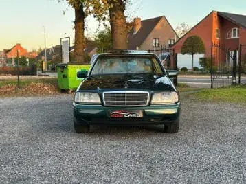 Mercedes-Benz C200 1995 photo 2