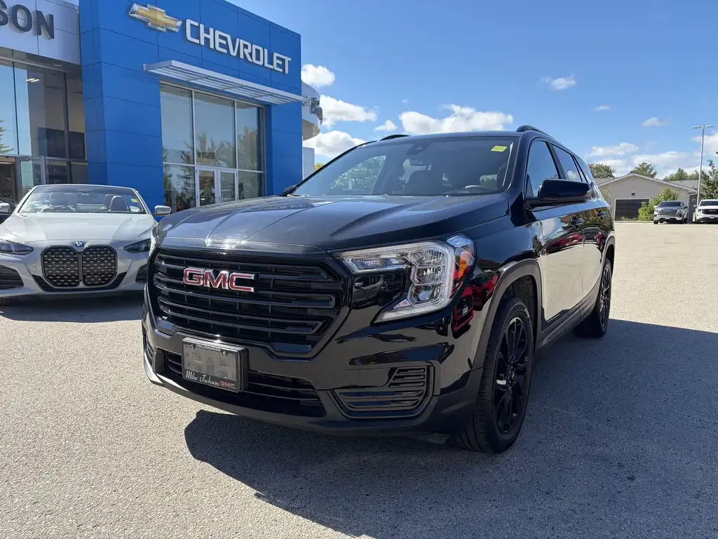 GMC Terrain 2023 photo 2